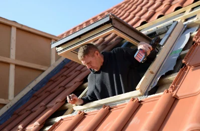 Pose de fenêtres de toit Velux à Champnétery